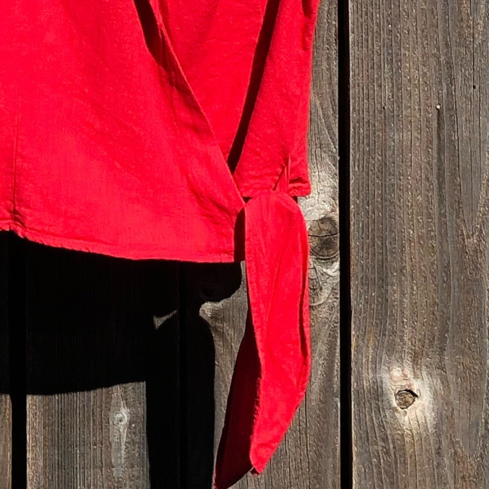 Coldwater Creek wrap top size small - Picture 10 of 17